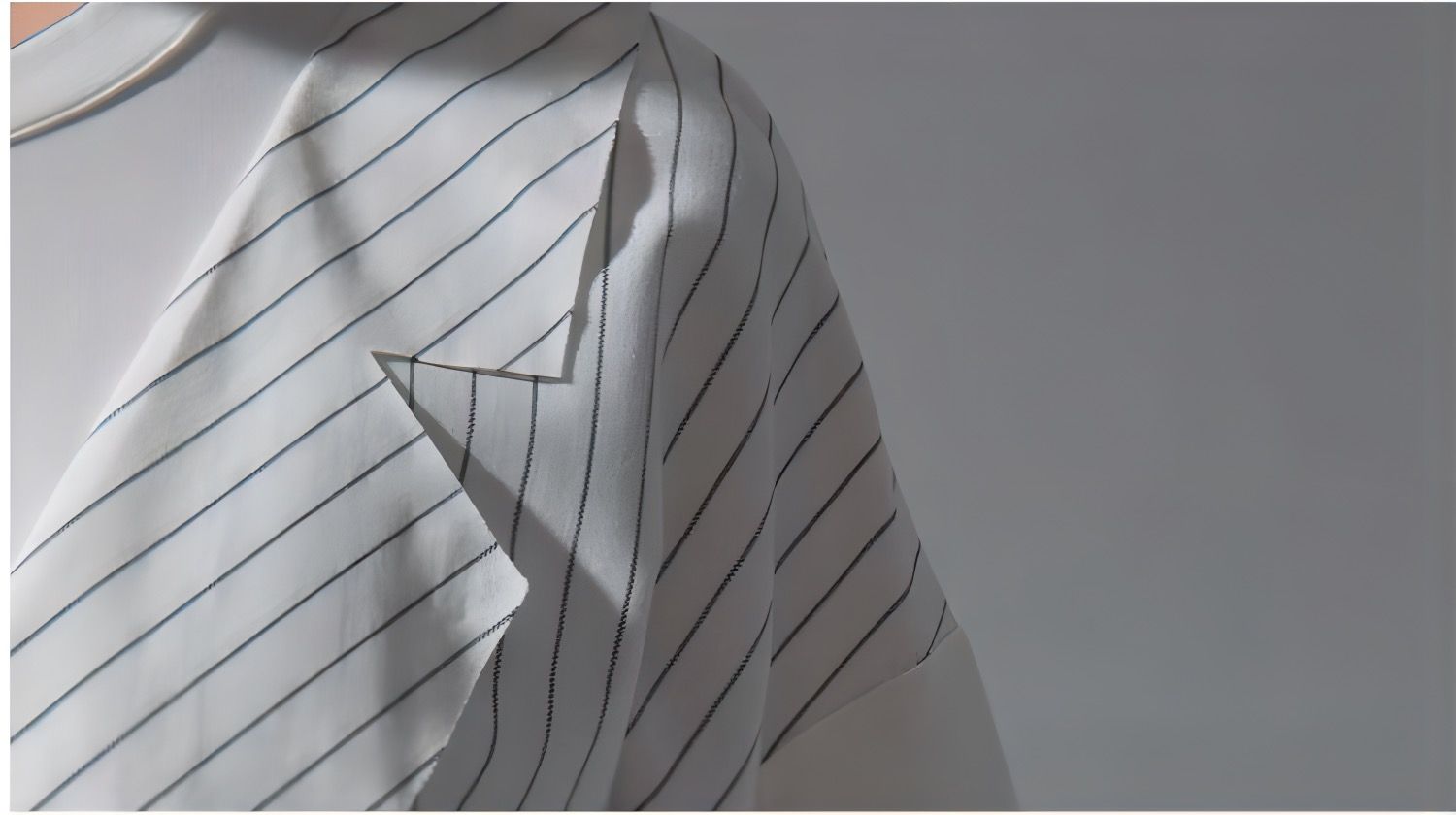 モード系 アシンメトリーデザインで魅せる技ありモードTシャツ｜ストライプ切替×ベルト付き×ゆったりシルエット