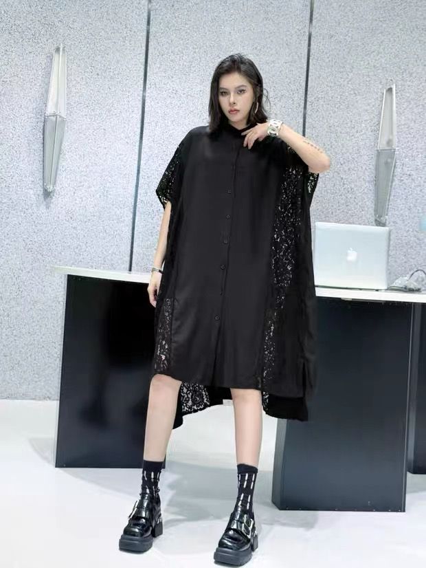 《体型カバーも叶う》透け感レース×綿麻ミックスの前後差シャツワンピース（ブラック／ホワイト）