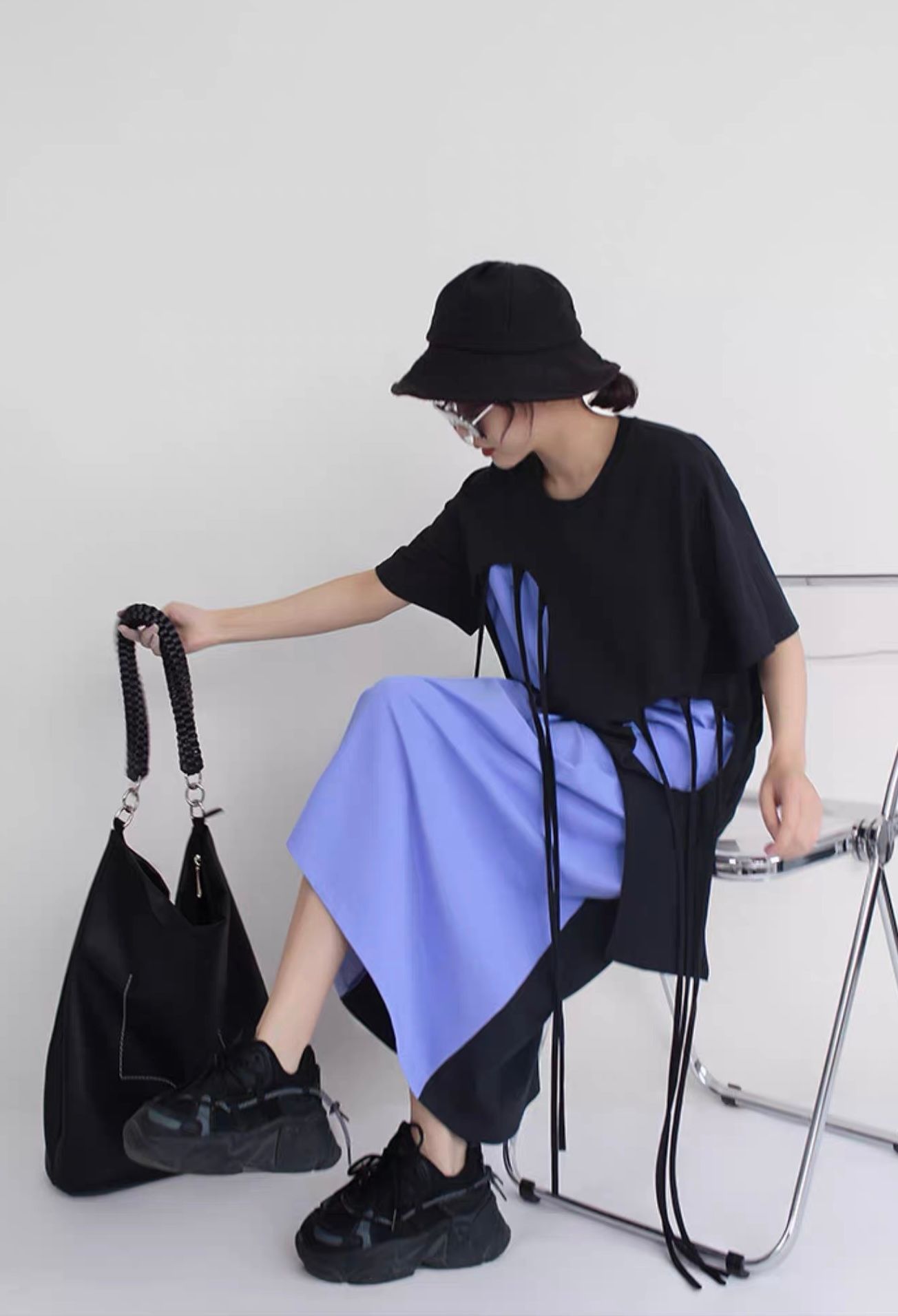 モード系ファッション 【ワンサイズ対応】円形カットアウト×ドローストリングデザインTシャツワンピース