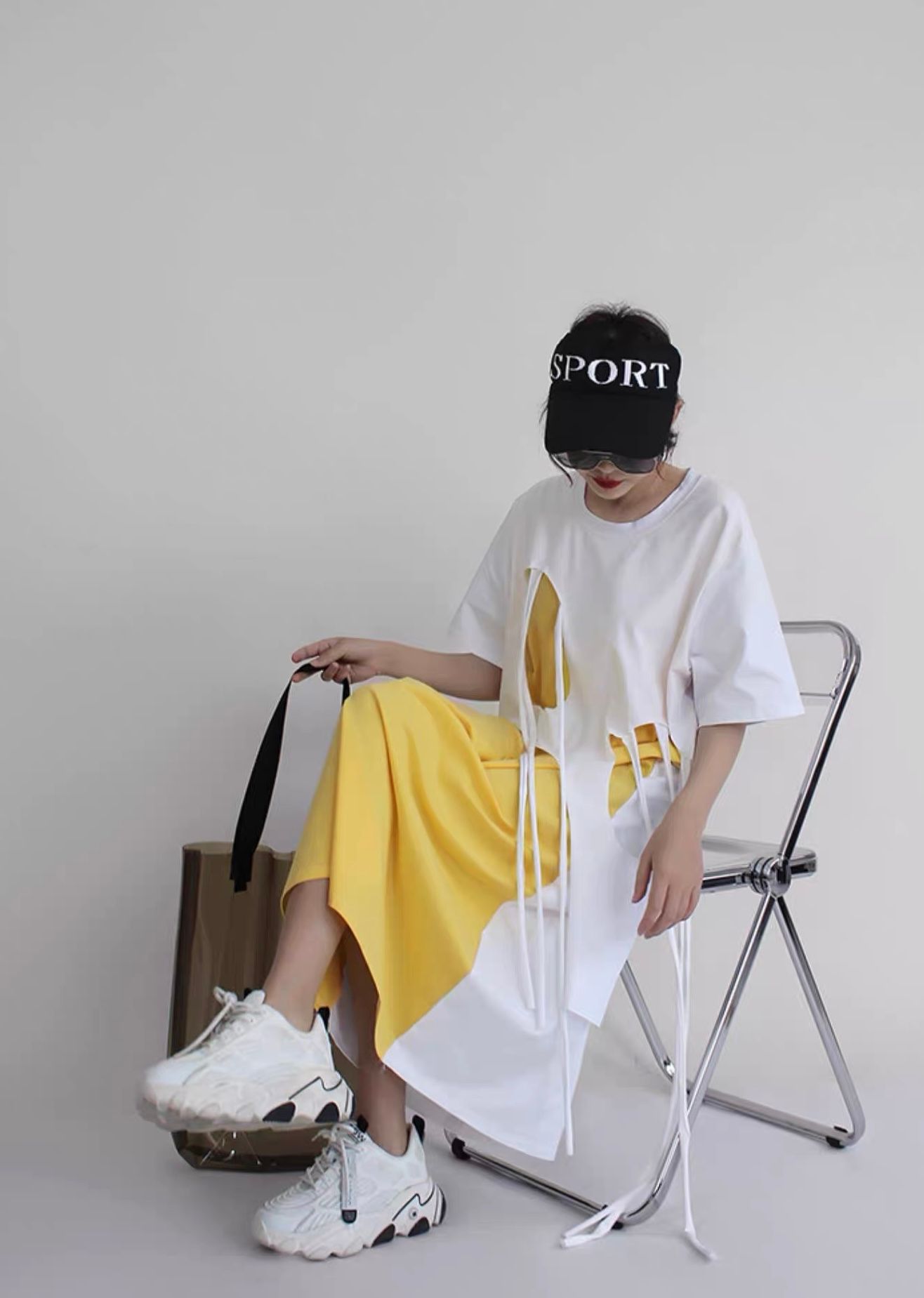 モード系ファッション 【ワンサイズ対応】円形カットアウト×ドローストリングデザインTシャツワンピース