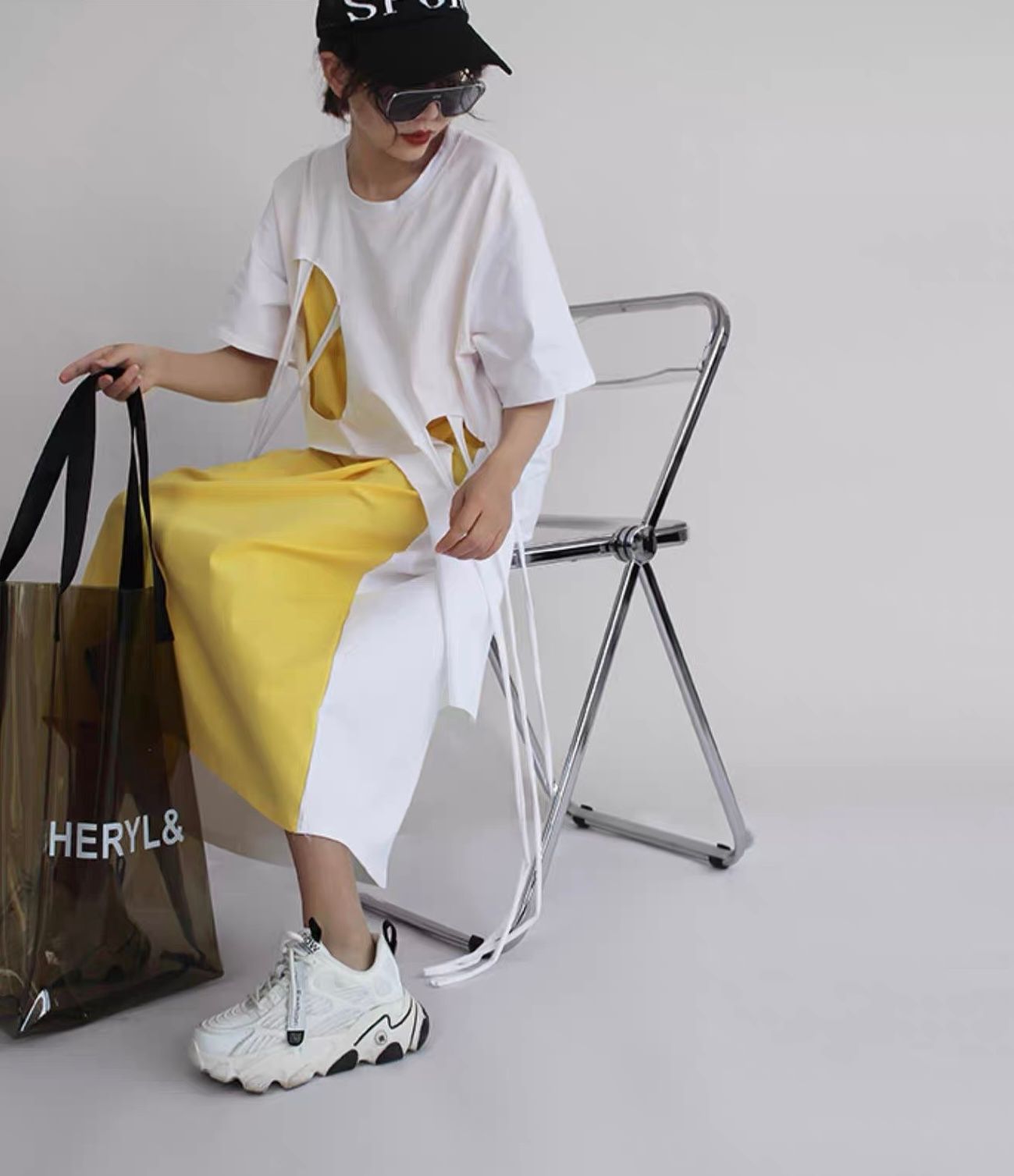 モード系ファッション 【ワンサイズ対応】円形カットアウト×ドローストリングデザインTシャツワンピース