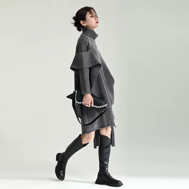 【体型カバー×モード美人見え】アシンメトリーニットワンピース〈ブラック〉フリル袖×ロング丈×ハイネック／秋冬主役アイテム