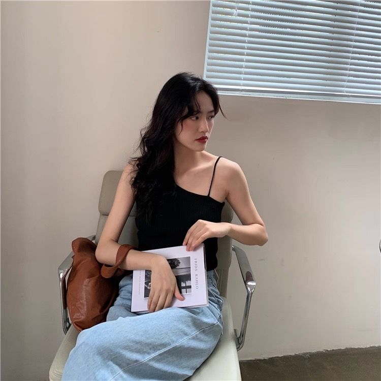 https://fulmo-img-server.com/modely/1755514041456_ye9xhkqo_4h3k5nl3.jpeg