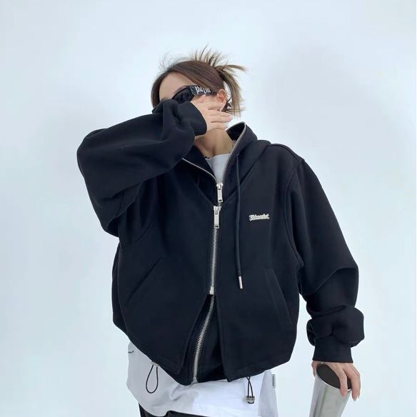 https://fulmo-img-server.com/modely/1757170226943_t891pzse_eszs29io.jpeg