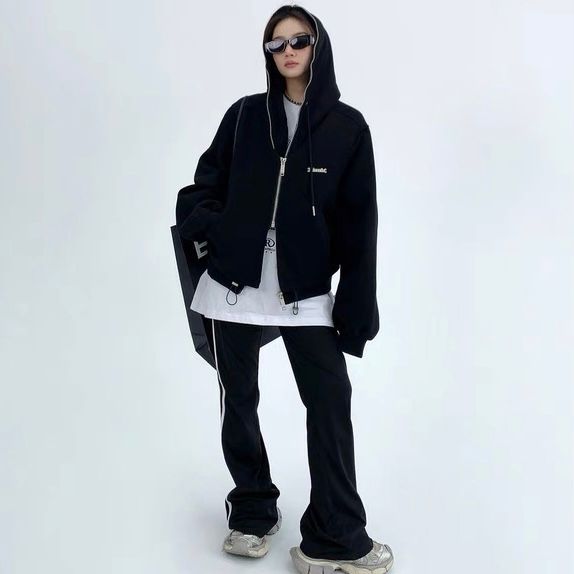 https://fulmo-img-server.com/modely/1757170229548_ixouex8q_t4j5jhsy.jpeg