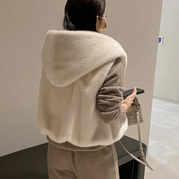 https://fulmo-img-server.com/modely/1759837854933_ygw2le9s_z00zf40c.jpeg