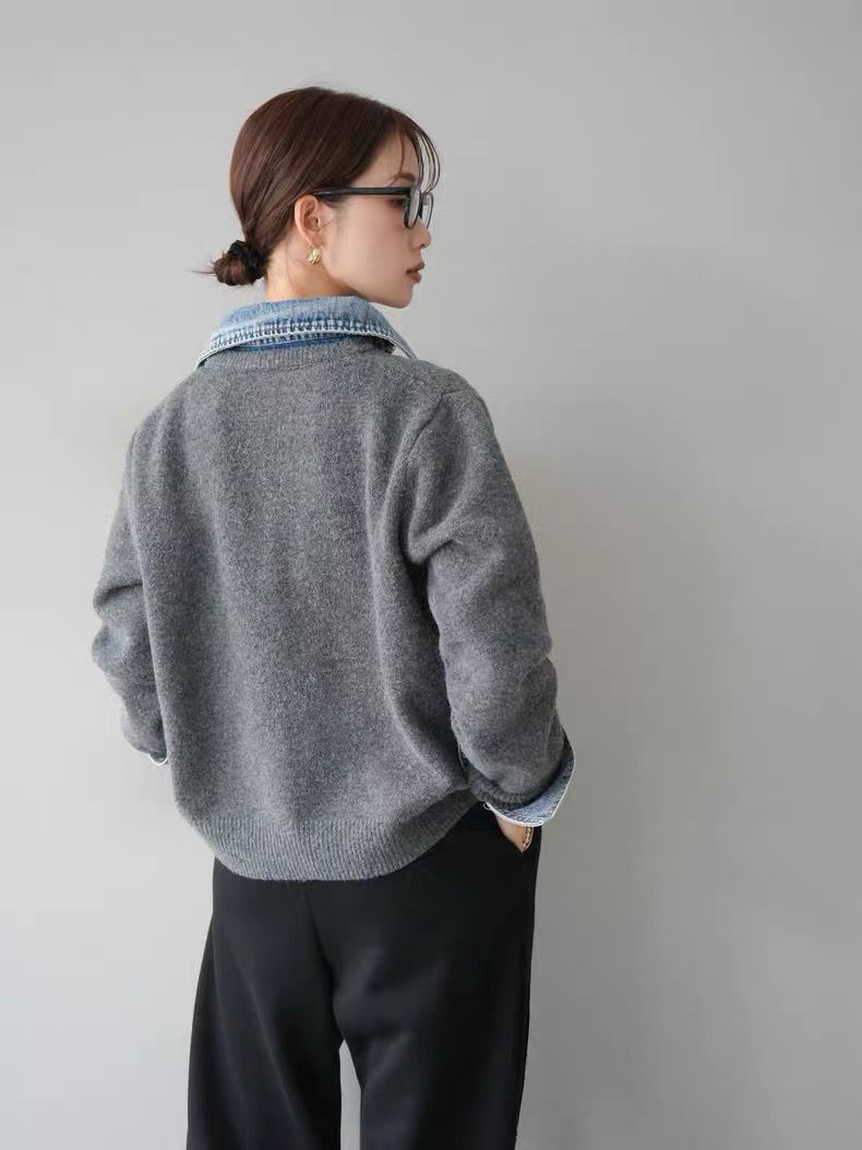 モード系ファッション【デニムレイヤード風】フェイクシャツ切替ニットトップス／モードカジュアルに映える異素材ミックス