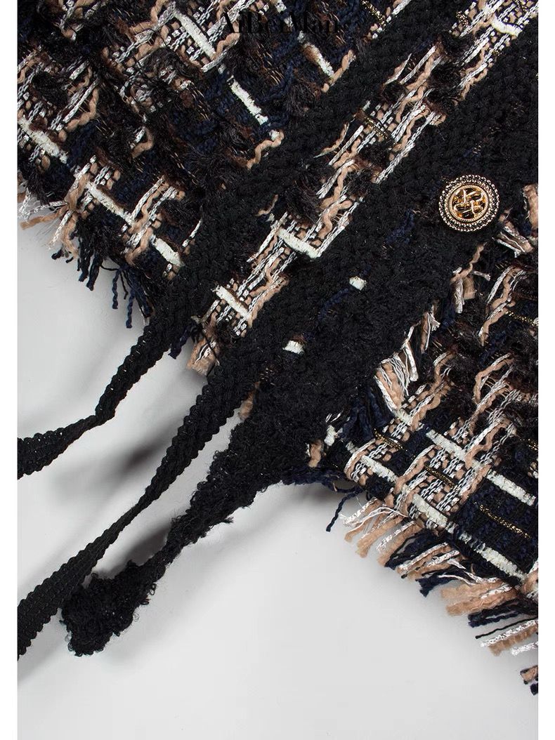 モード系ファッション【S〜L対応】金ボタンツイードショートジャケット／ダウン風中綿入りショート丈アウター