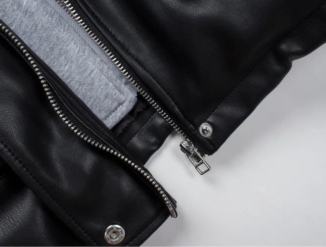 モード系ファッション 春夏【S〜M対応】フェイクレイヤード仕様 フーディ付きフェイクレザーブルゾン