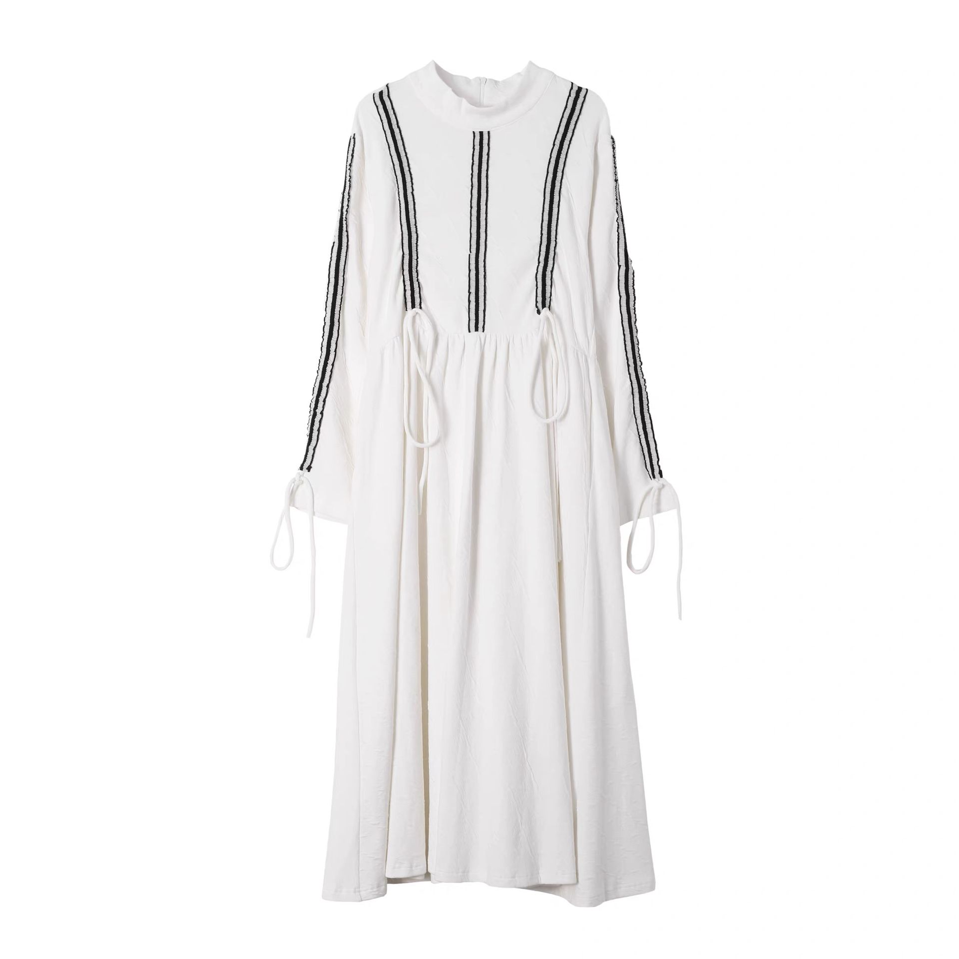 【清涼感×上品シルエット】抽紐ディテール立ち襟ワンピース