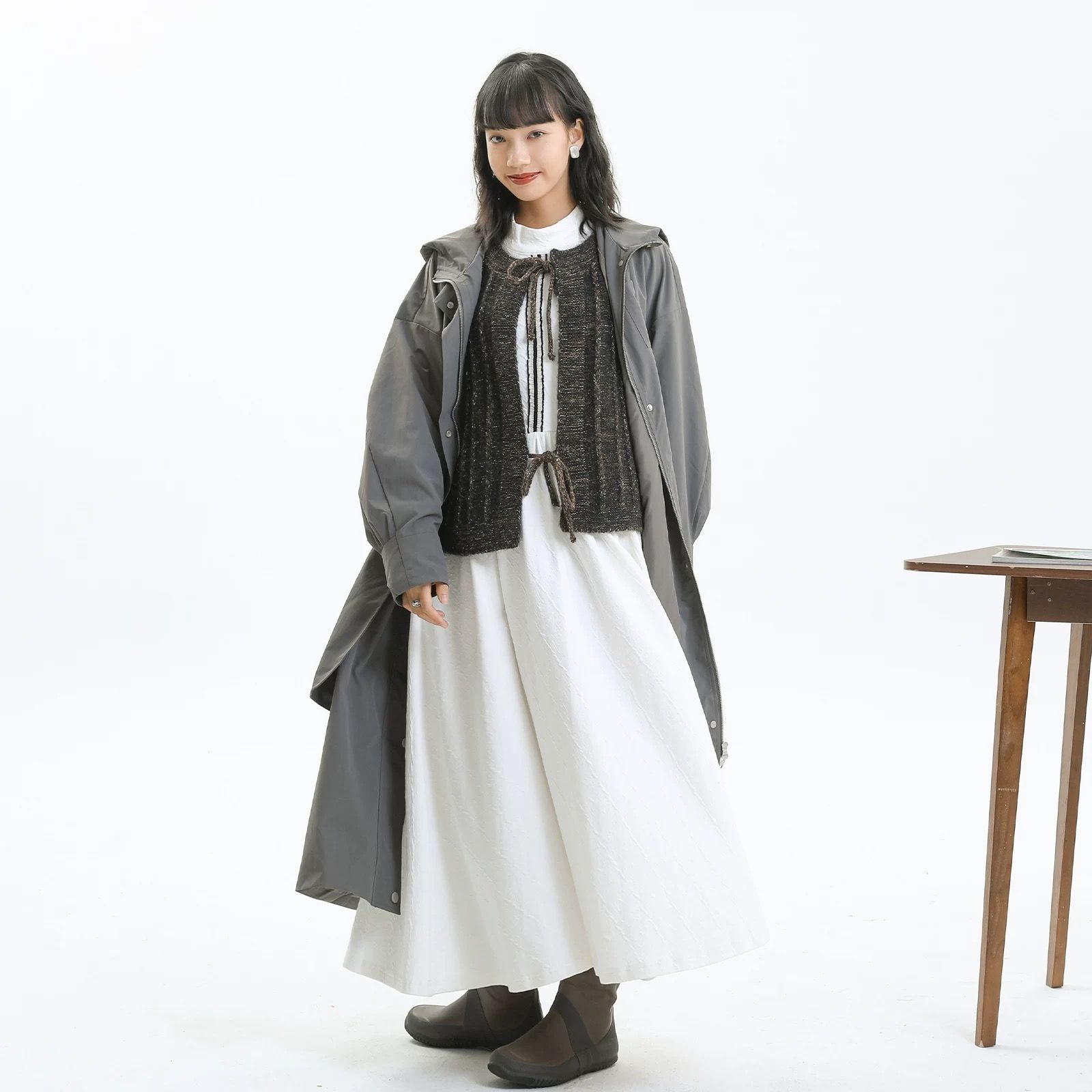 【清涼感×上品シルエット】抽紐ディテール立ち襟ワンピース