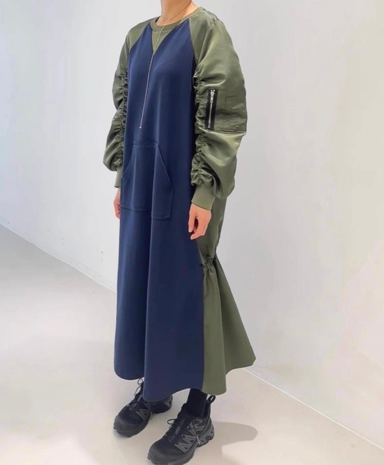 【韓国デザイン】異素材配色スリーブ切替ロングワンピース
