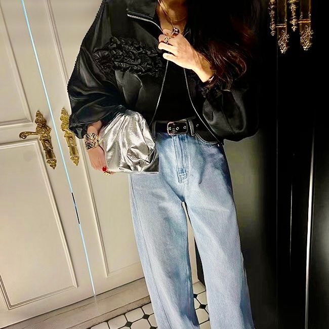 【2色展開】フリルライン×サテン調ライトアウター｜華やぎを纏う大人のショートジャケット