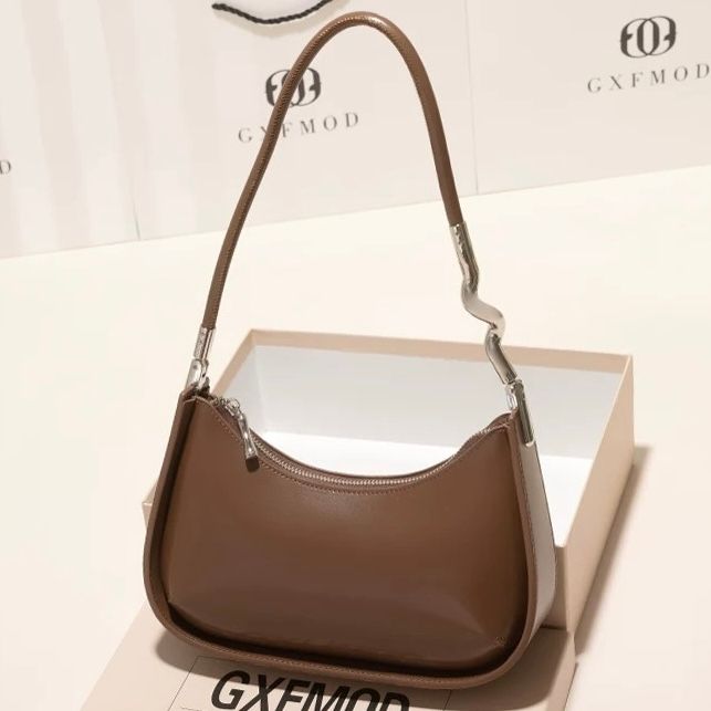 モード系 【牛革】ウェーブメタルハンドル レザーワンショルダーバッグ