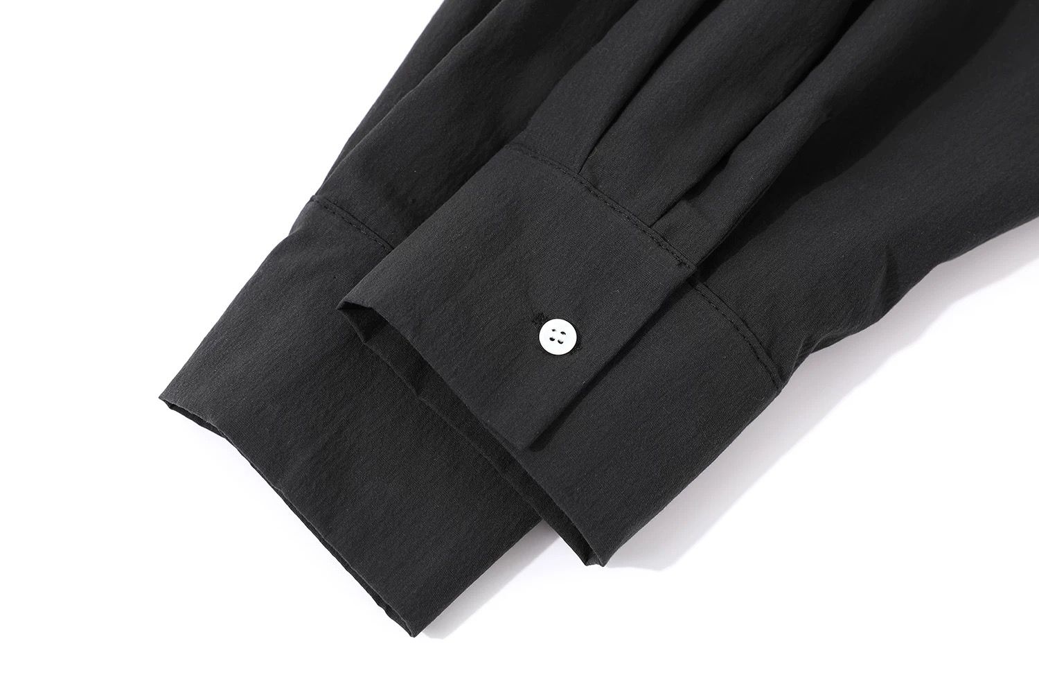 モード系 【レースインナー付き 変形レイヤードシャツアウター（ホワイト／ブラック）】