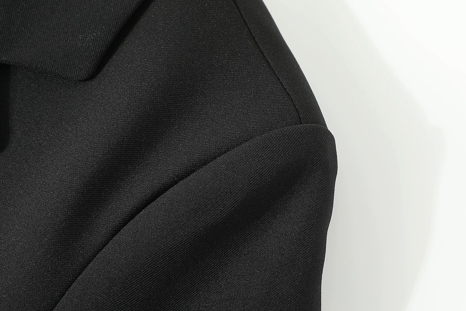 モード系 M〜XL対応】ダブルブレスト テーラードライトジャケット（ブラック／カーキ）