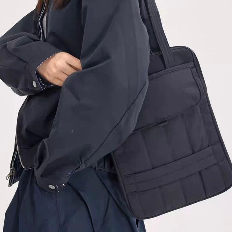 モード系 【PC対応】キルティングデザイン 2WAYショルダートートバッグ