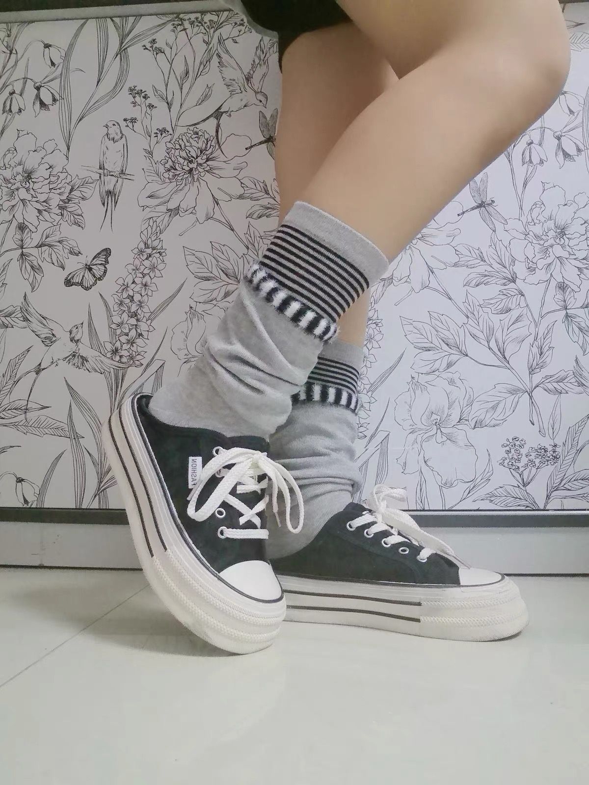 【レディース フリーサイズ】ラインデザインくしゅくしゅソックス｜モード系 厚手 靴下 ストリート スニーカーコーデ