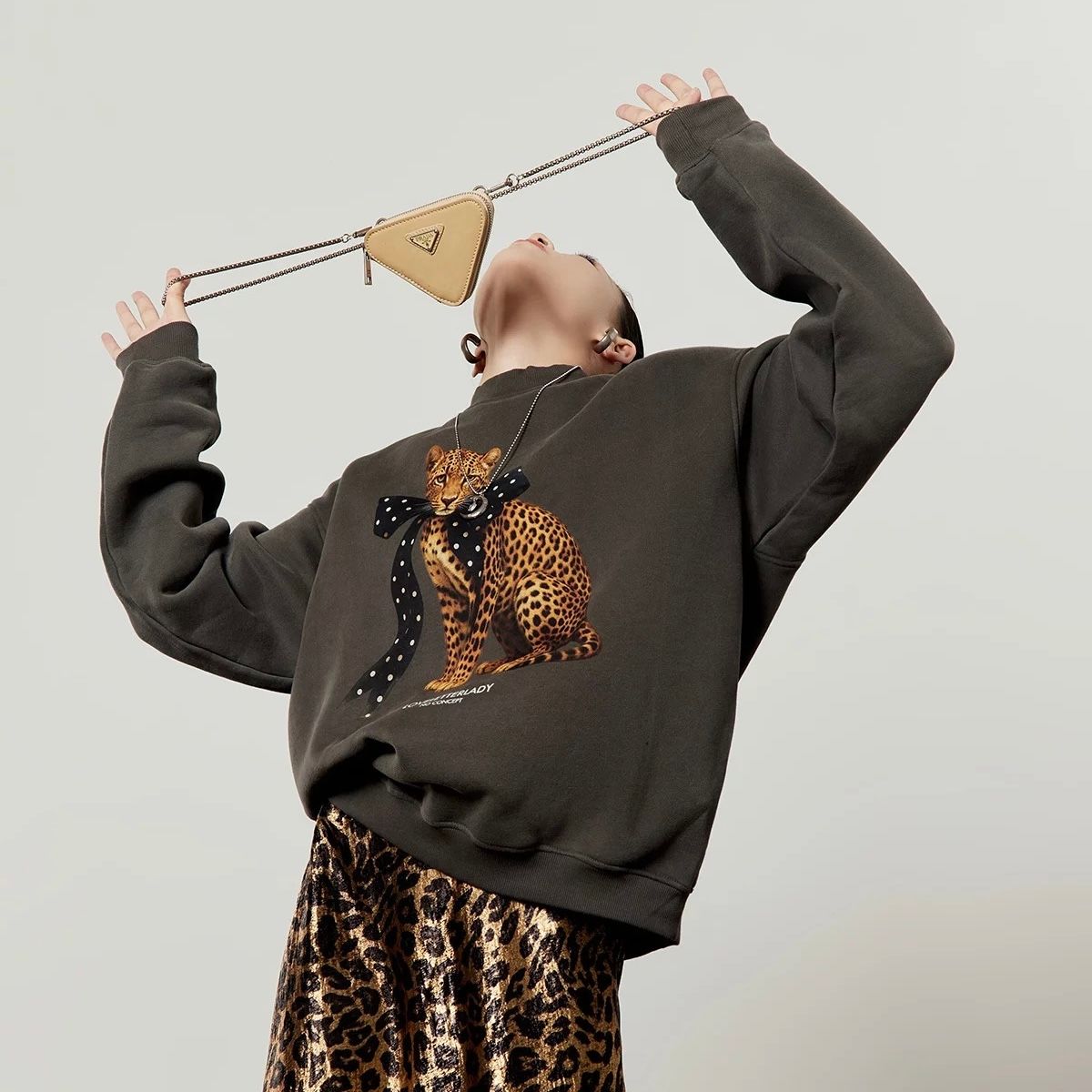 モード系 【レディース オーバーサイズ スウェット】レオパードプリント裏毛トップス 秋冬ゆったりモード