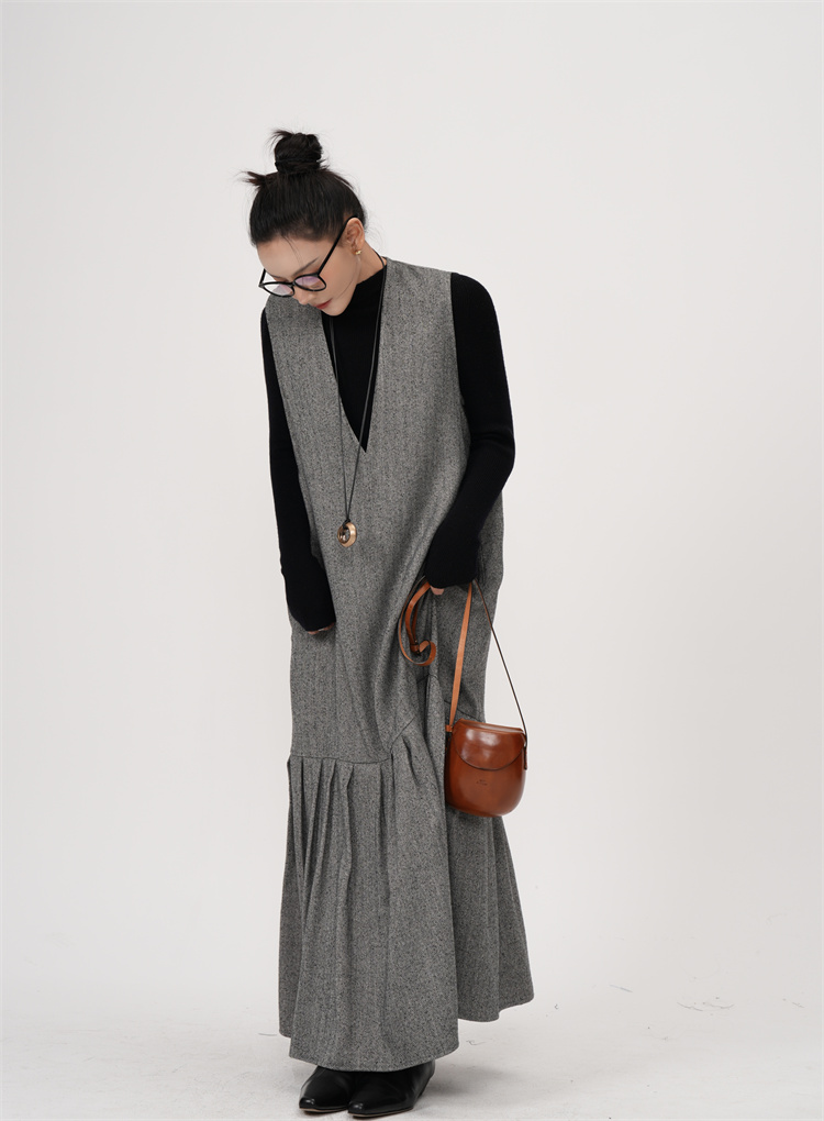 モード系 【S〜XL】深V×起毛ツイード見え フィッシュテールワンピース