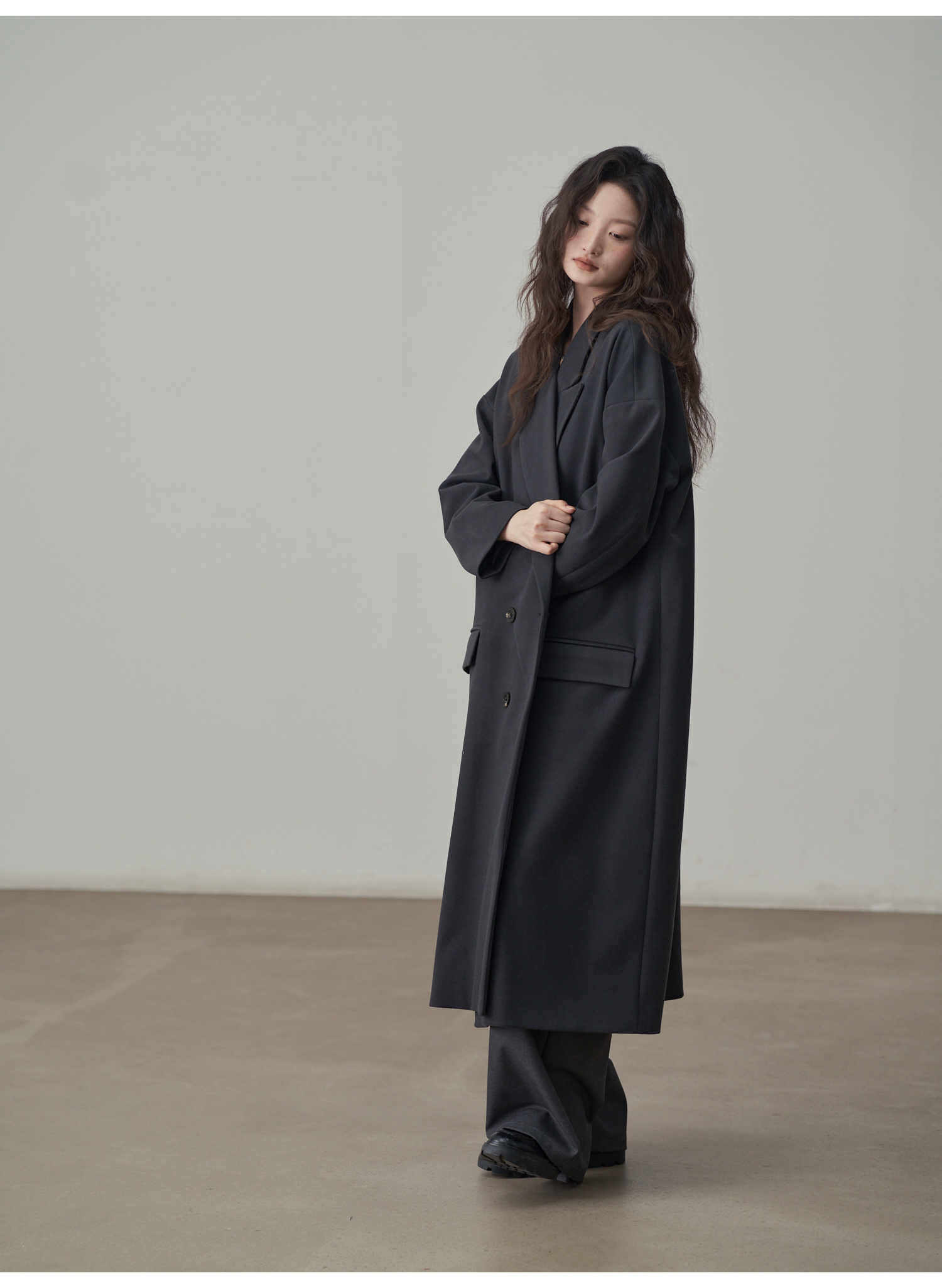 モード系 ゆったりオーバーサイズダブルブレストロングコート
