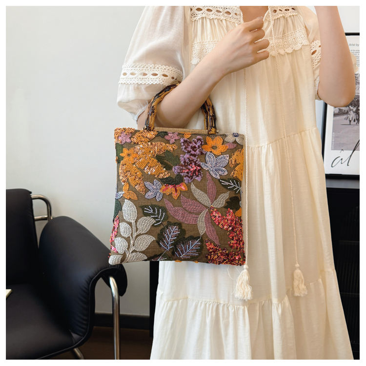 モード系 【モード×ヴィンテージ】バンブーハンドル×刺繍フラワーのクラシカルバッグ