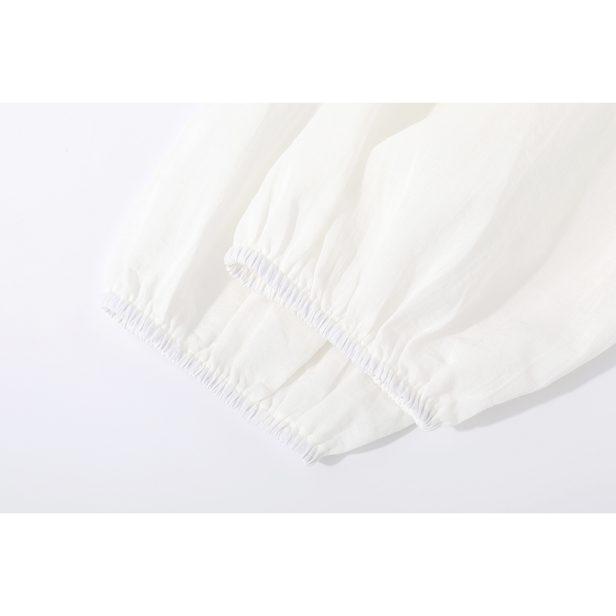 モード系 【M〜3XL対応】シアー×カットソードッキング Vネックトップス