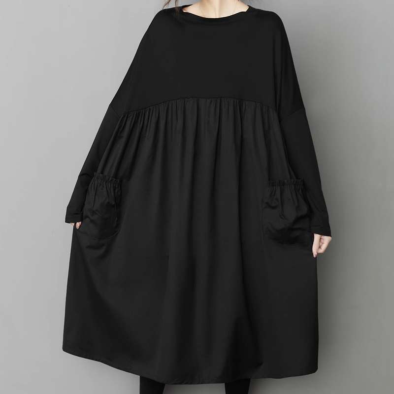 モード系ファッション ゆったりシルエットのティアードワンピース