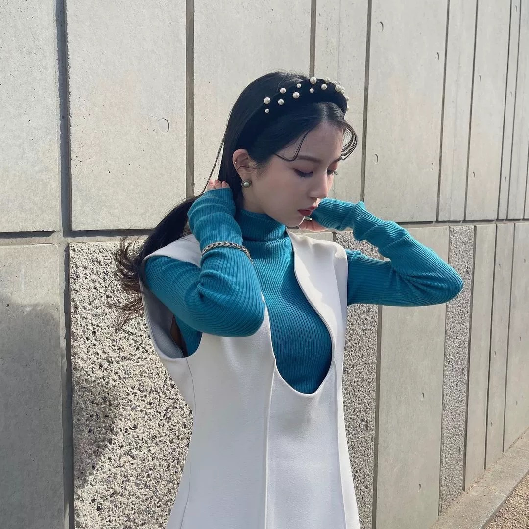 モード系 【36・38サイズ】クラシカルUネックジャンパーワンピース