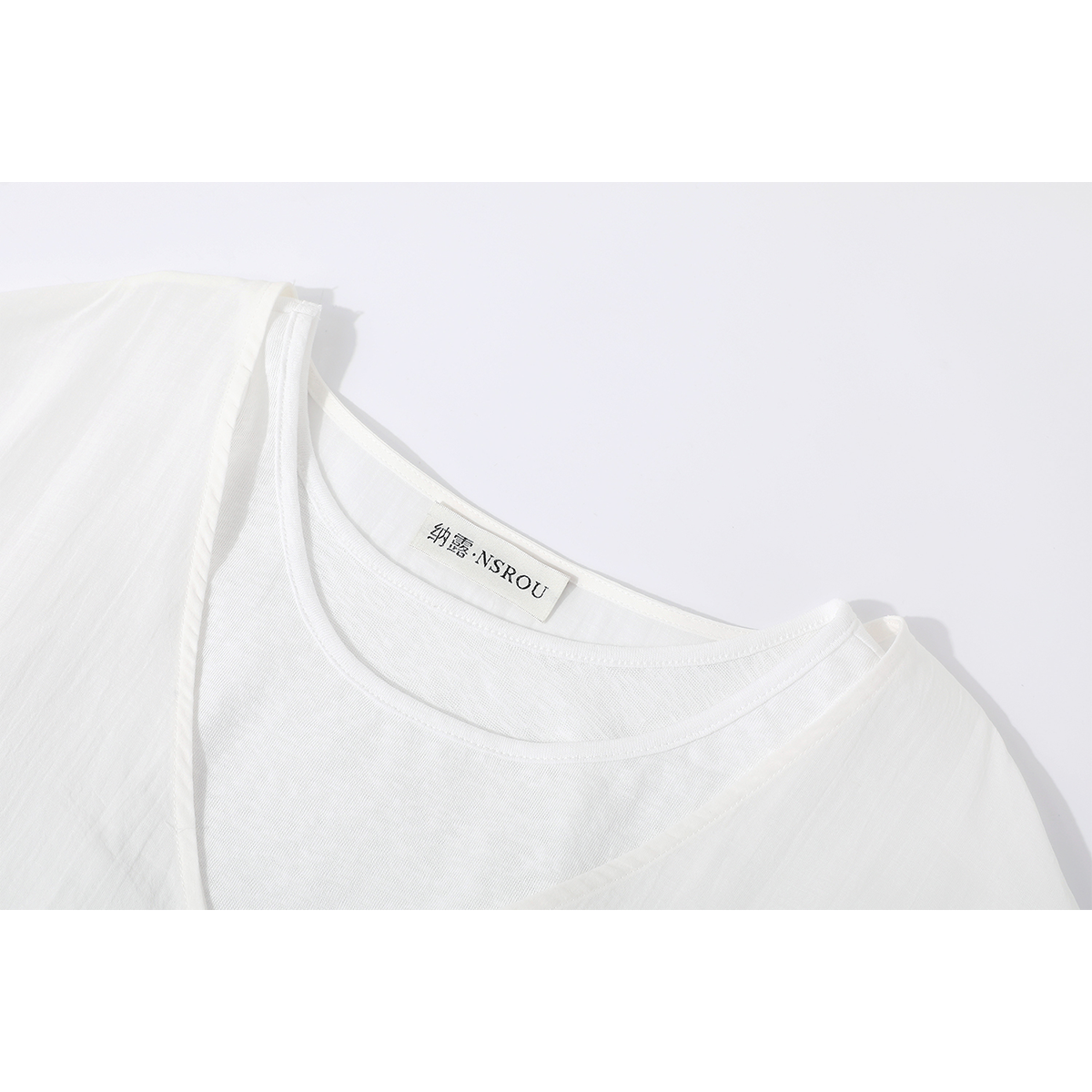 モード系 【M〜3XL対応】シアー×カットソードッキング Vネックトップス