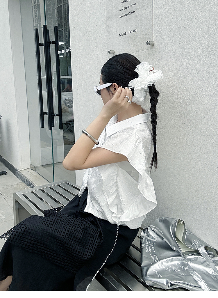 https://fulmo-img-server.com/modely/b7bdeb95-7395-430c-ba6f-822d1b92120d.jpg