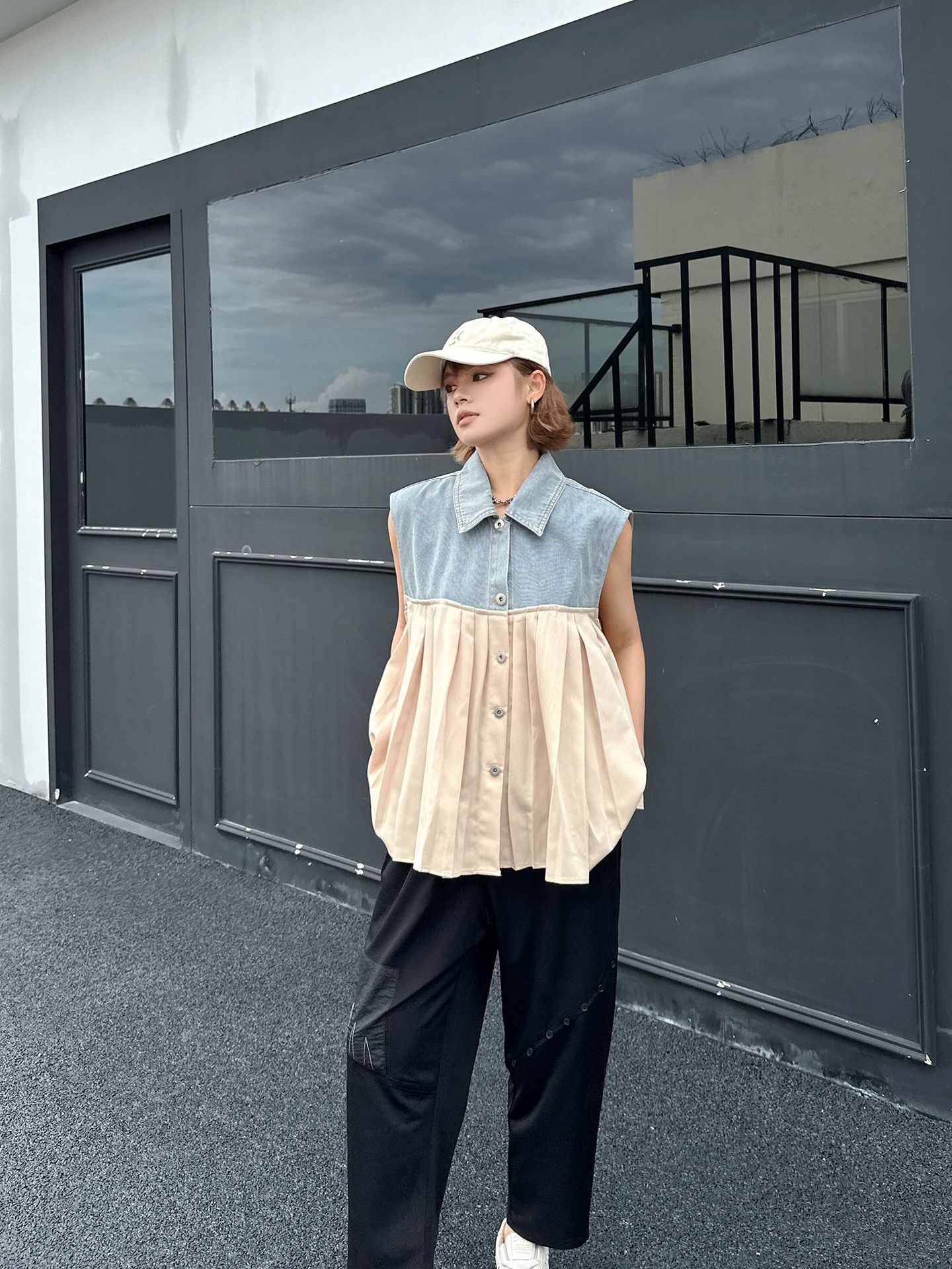 https://fulmo-img-server.com/modely/e51682d0-3a91-4e8a-b4f4-a8dff533f49f.jpg