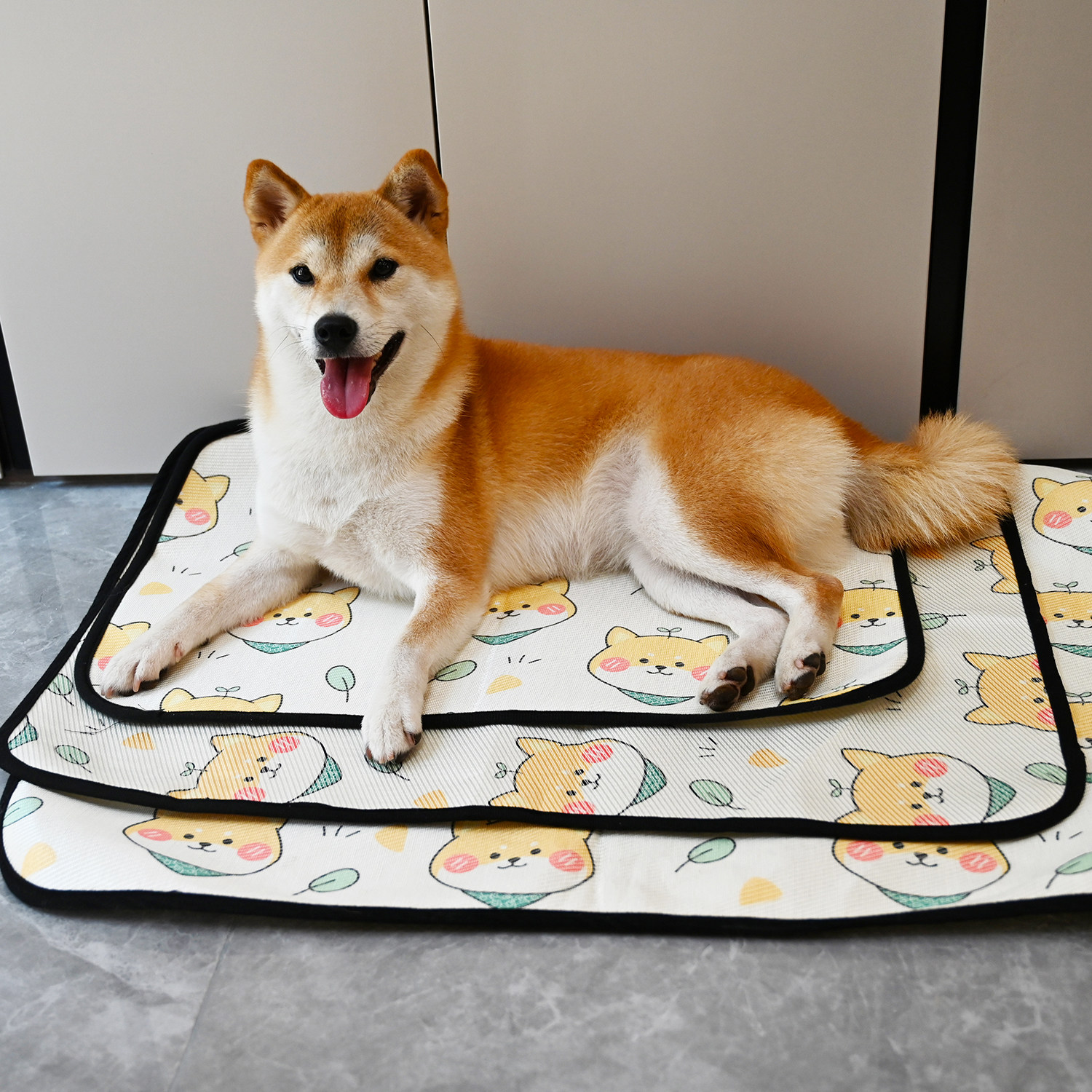 ペットマット 柴犬柄のかわいい癒し系ペットマット