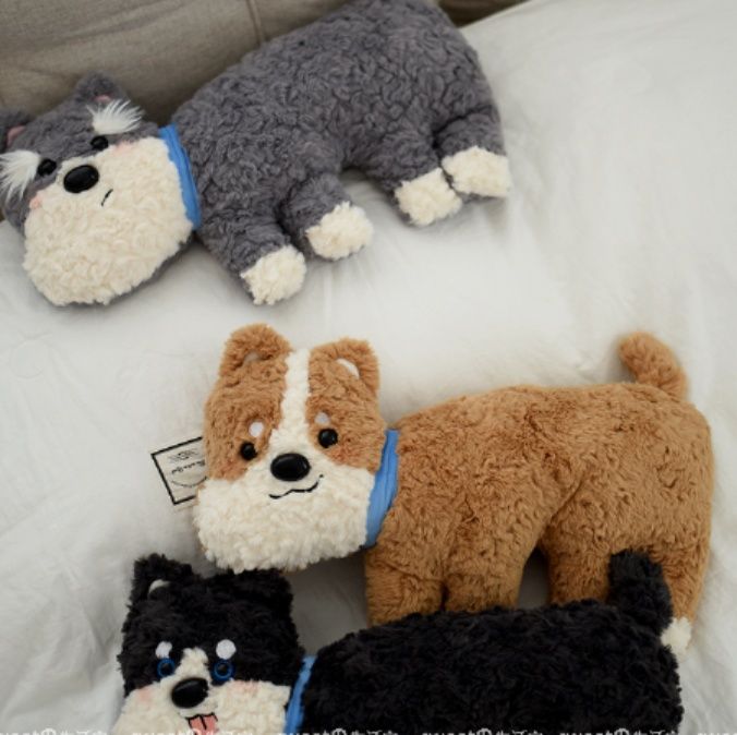 犬 ぬいぐるみ もこもこ毛質のシュナウザー抱き枕型ぬいぐるみ