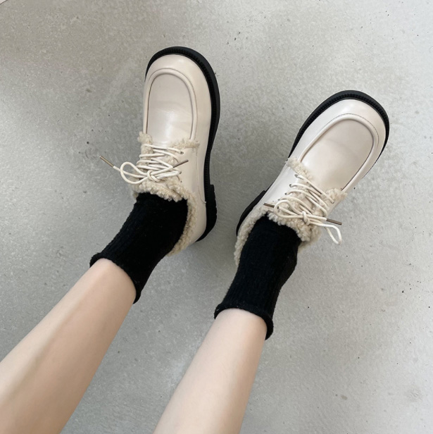 裏ボア厚底モカシン 暖かい保温シューズ