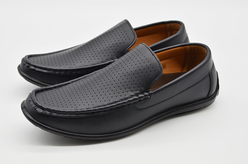 通気性抜群メンズモカシンローファー