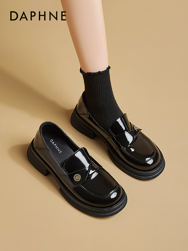モカシン 艶やか厚底コインローファー