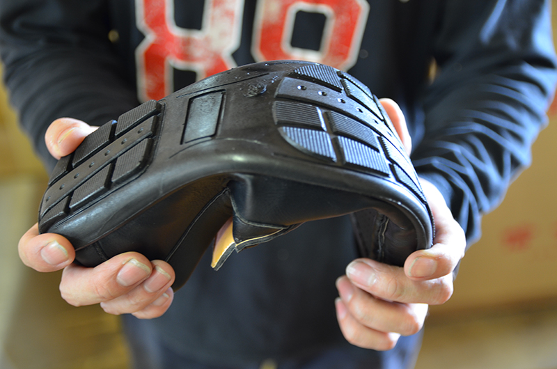 通気性抜群メンズモカシンローファー