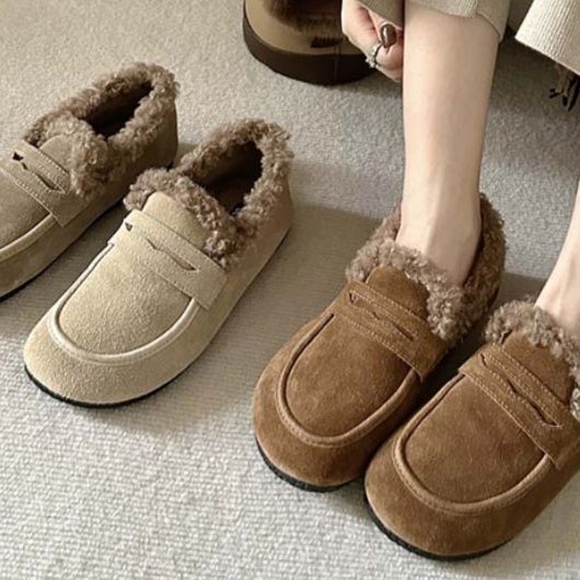 ボア付きスエード調モカシン 幅広設計 ふわふわ暖かローファー