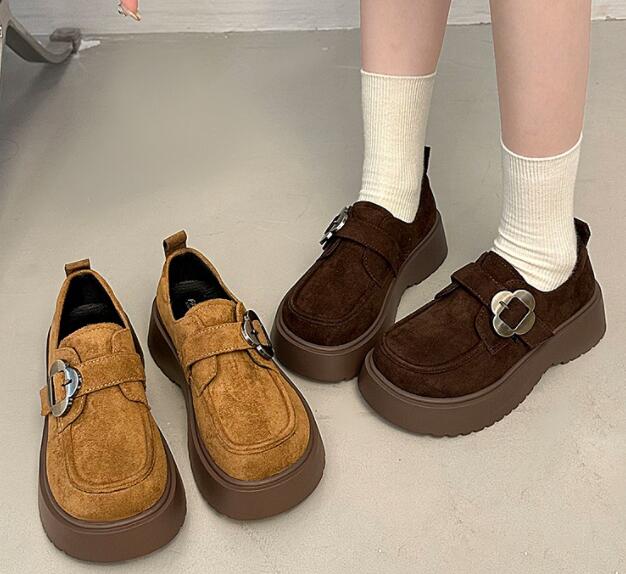 秋冬厚底モカシンローファー金具付きお出かけ靴