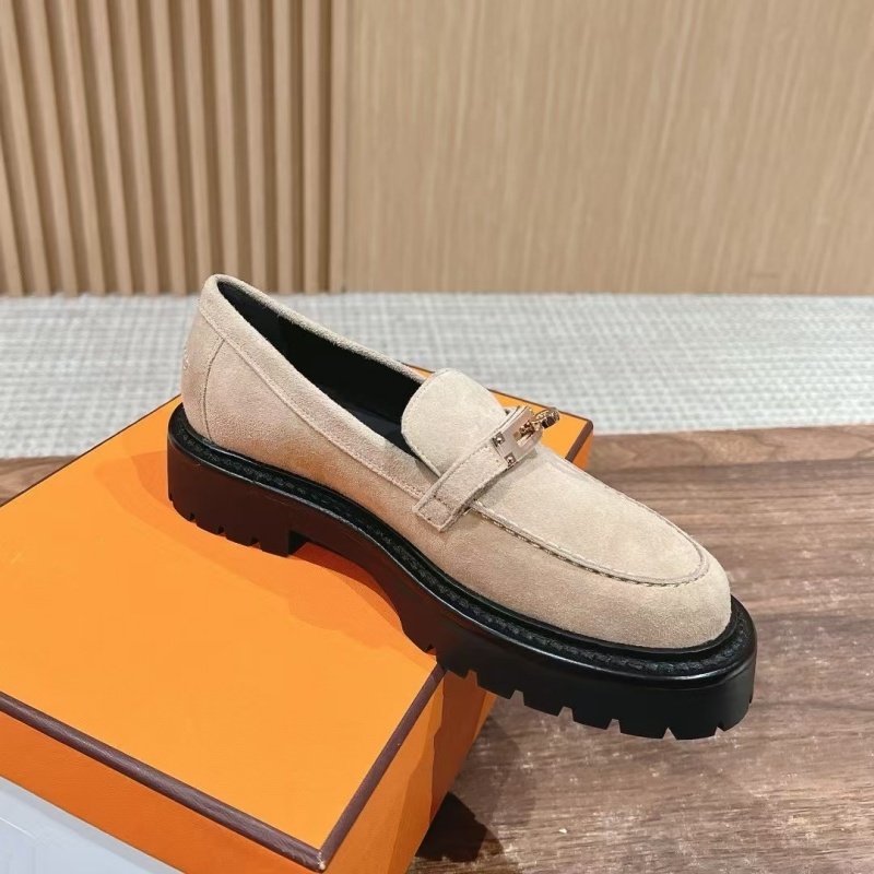 モカシン 厚底金具付きモカシンローファー