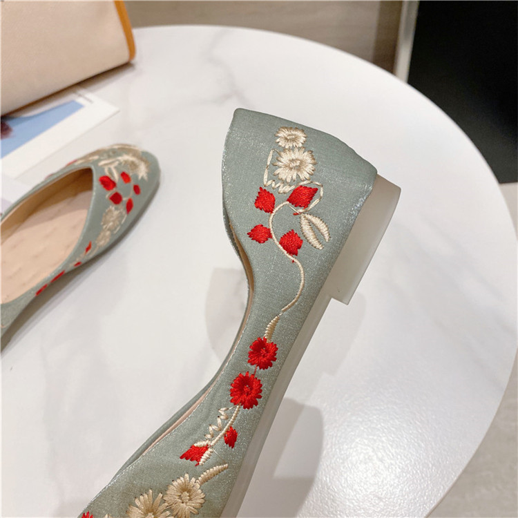 花柄刺繍モカシン スクエアトゥ レディース パンプス