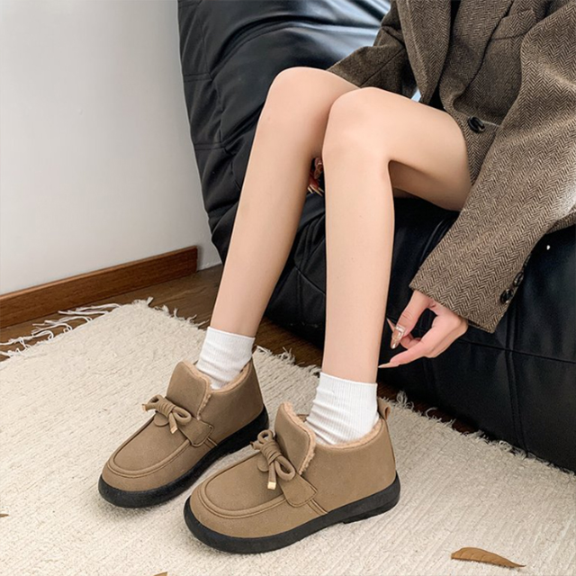 https://fulmo-img-server.com/mokshoe/5a458ad8-cefe-4fe1-878b-65c028fcf11b.jpg