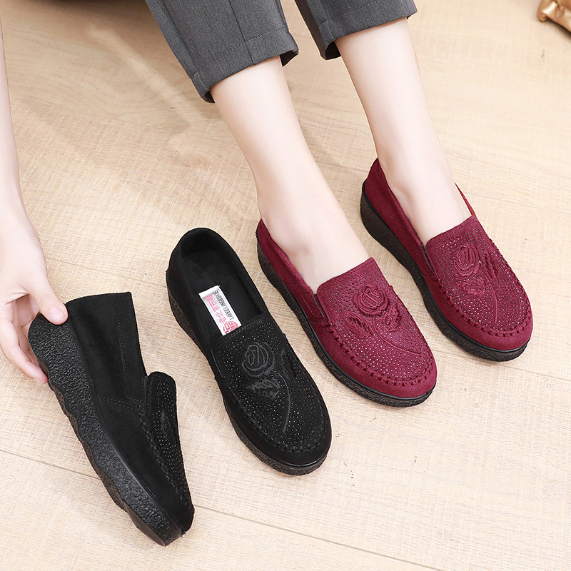 モカシン 厚底 キラキラ刺繍入り厚底モカシン