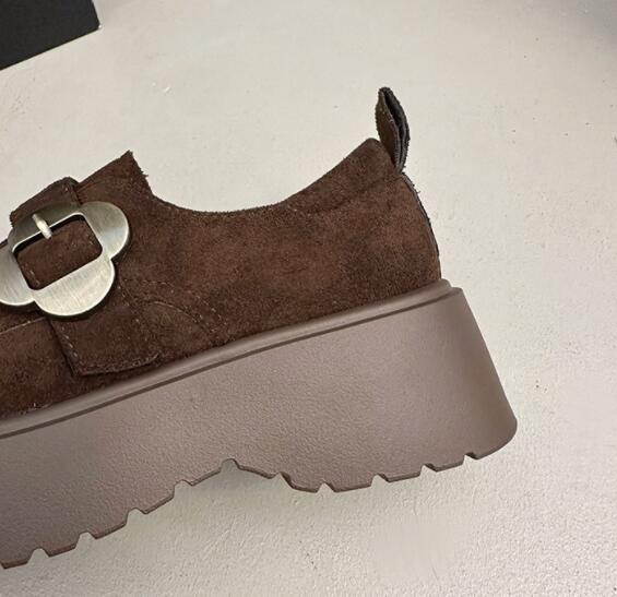 秋冬厚底モカシンローファー金具付きお出かけ靴