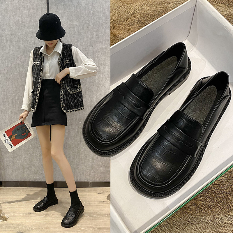 モカシン クラシック型押しモカシンローファー