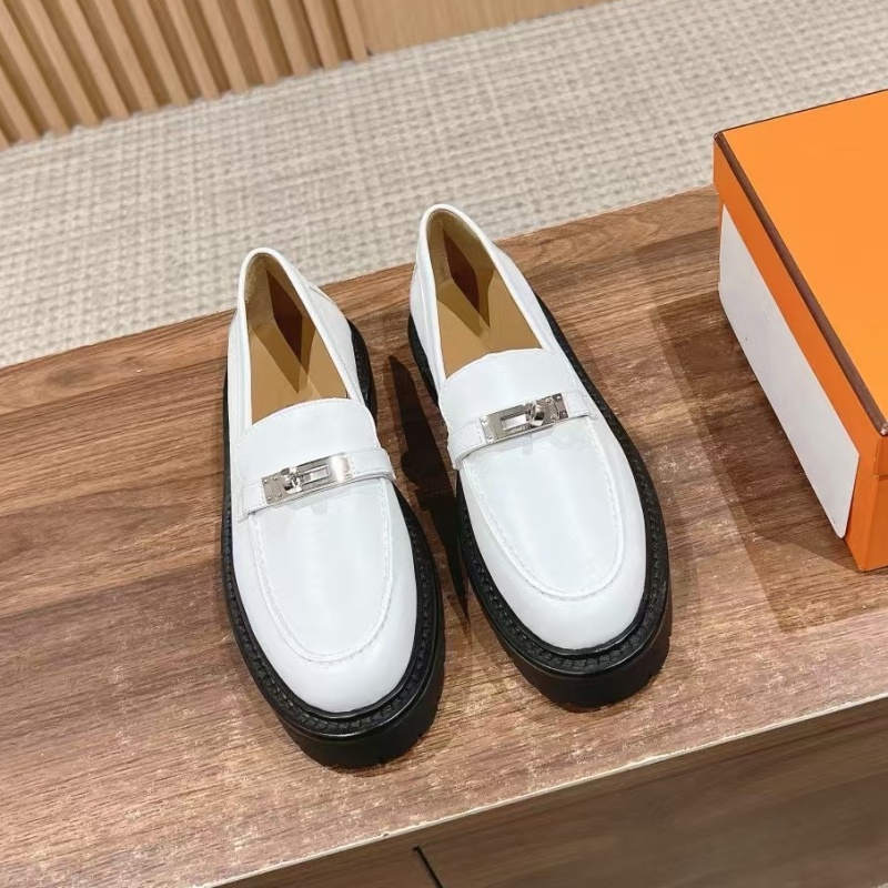 モカシン 厚底金具付きモカシンローファー