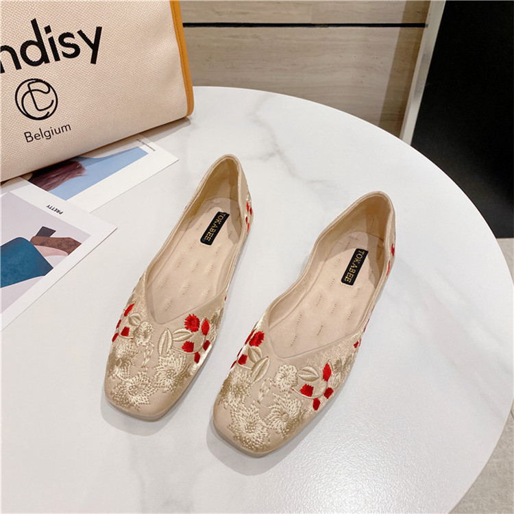 花柄刺繍モカシン スクエアトゥ レディース パンプス