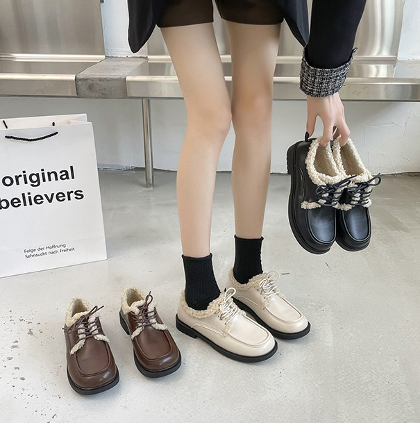 裏ボア厚底モカシン 暖かい保温シューズ