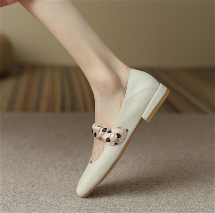 https://fulmo-img-server.com/mokshoe/f8dc95d1-c054-405e-b7be-00fa37662d76.jpg